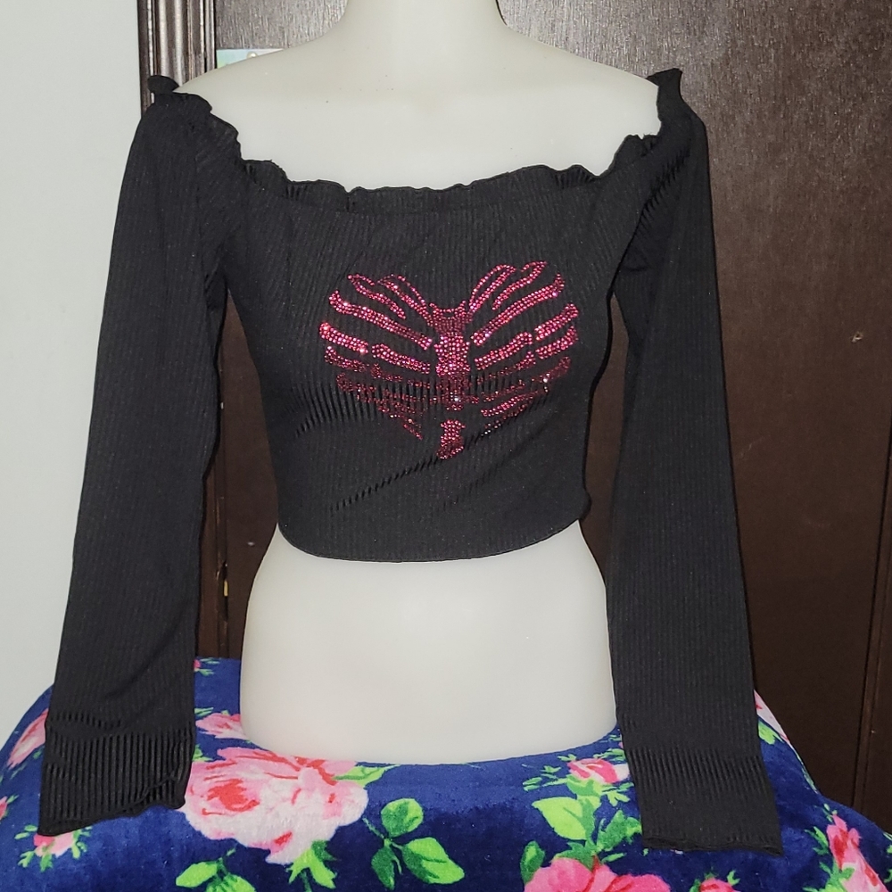 Ribbed Rhinestone Heart